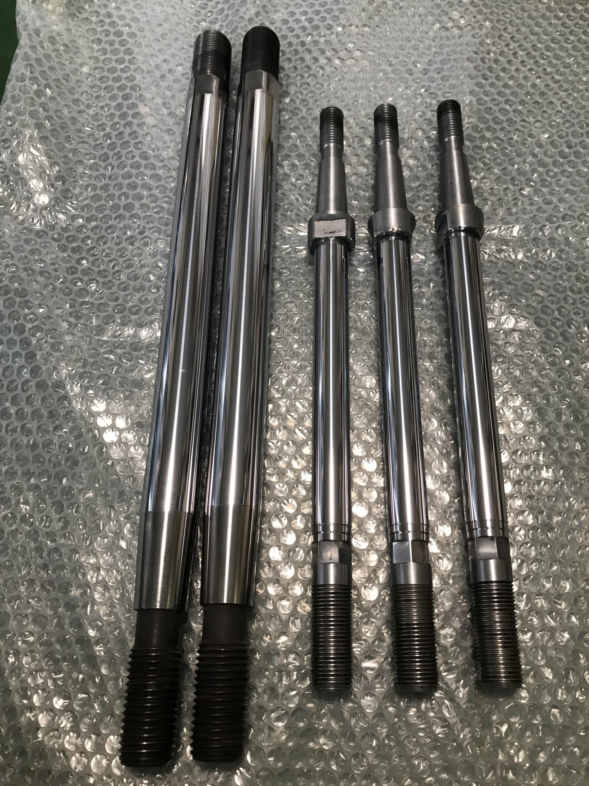 掘削機械　油圧シリンダーロッド