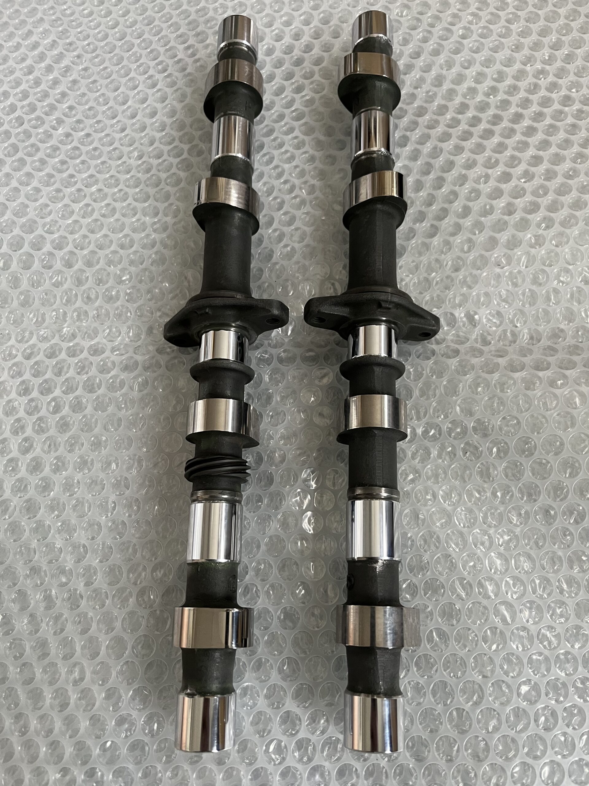 CBX550F カムシャフト CBX550F カムシャフト