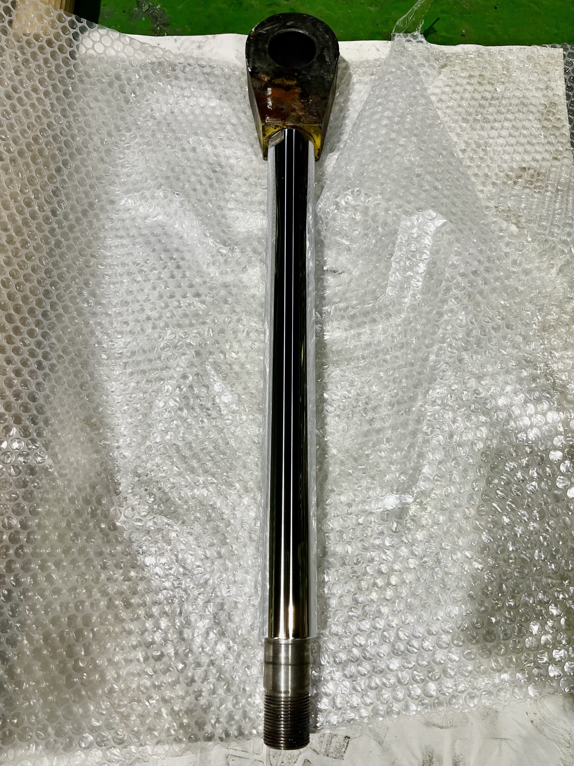 油圧シリンダーロッド