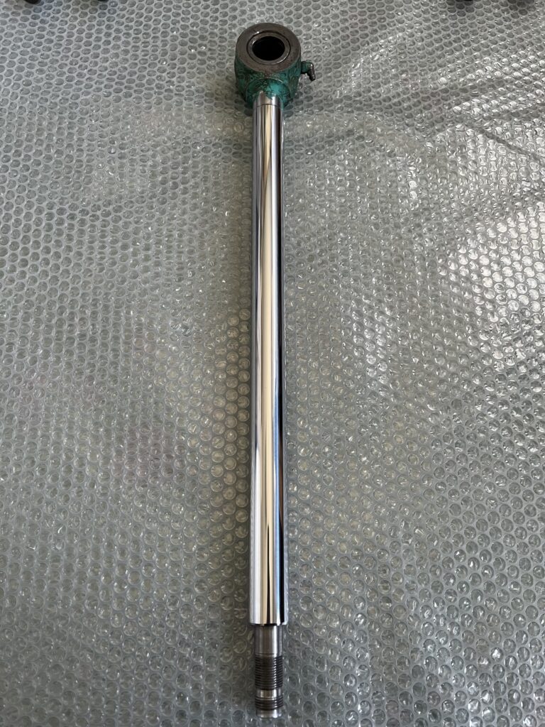油圧シリンダーロッド
